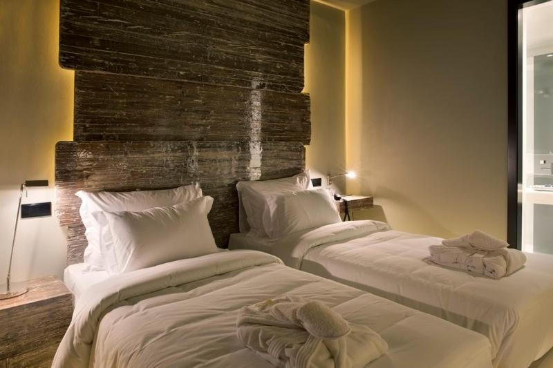 Vitoria Stone Hotel Evora Bilik gambar