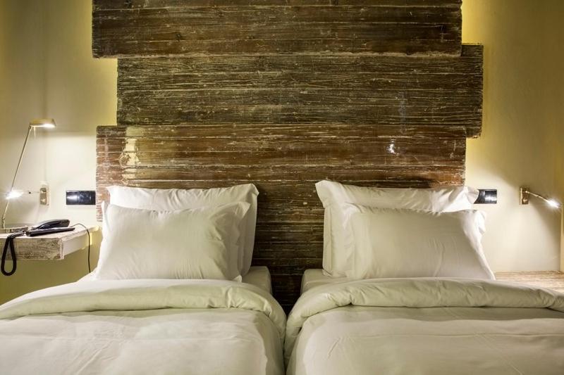 Vitoria Stone Hotel Evora Bilik gambar